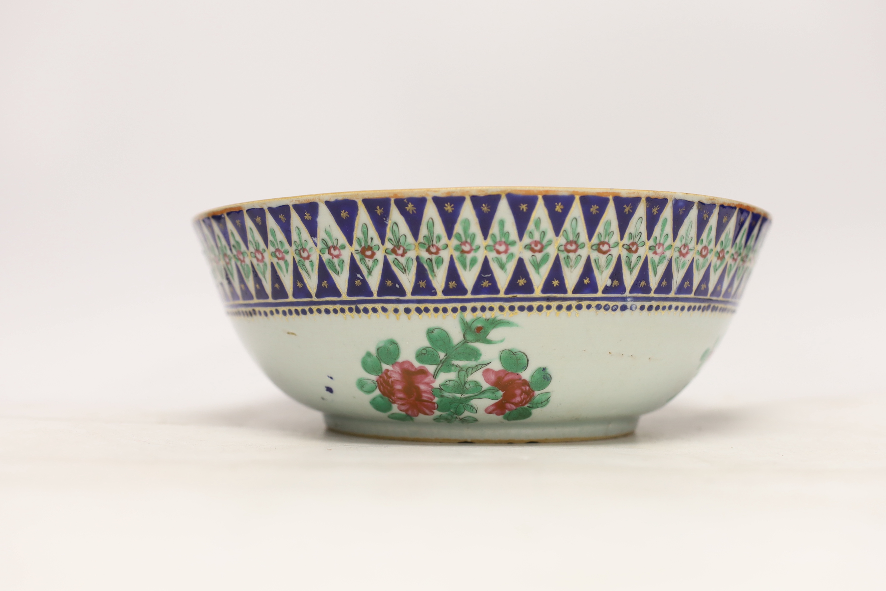 A large Chinese famille rose bowl, early 19th century, probably made for the Indian market, 26cm in diameter